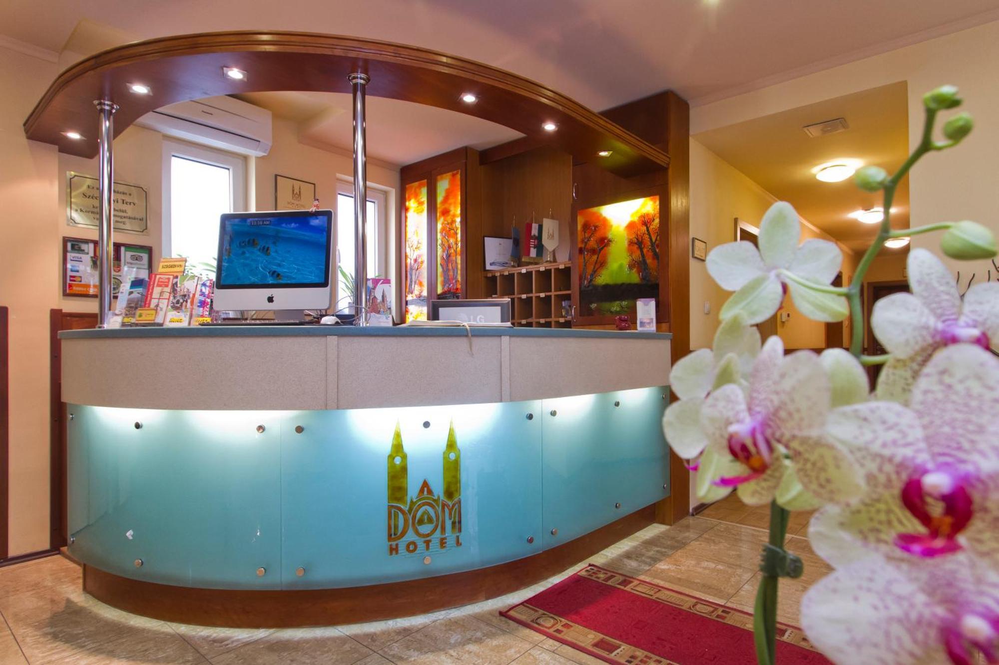 סגד Dom Hotel מראה חיצוני תמונה