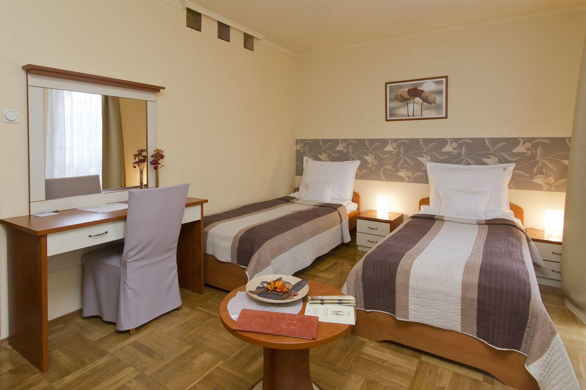 סגד Dom Hotel מראה חיצוני תמונה