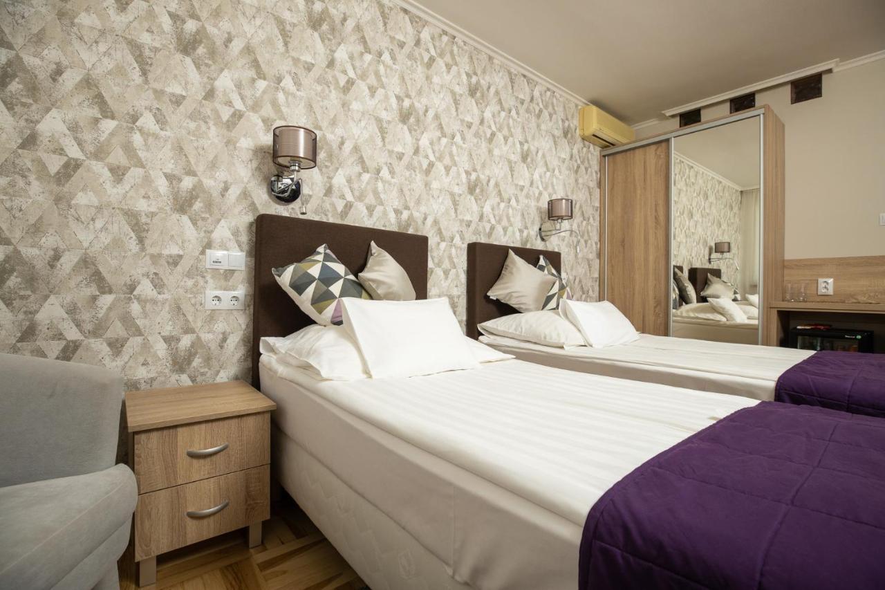 סגד Dom Hotel מראה חיצוני תמונה